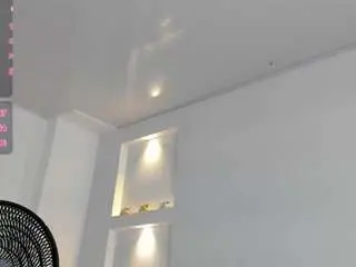 Chloe-cortez  live sex cam