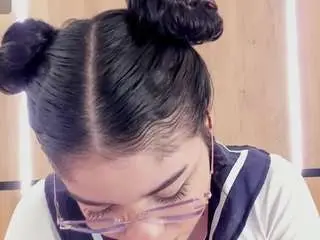 Chloe-cortez  live sex cam