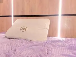 Chloe-cortez  live sex cam