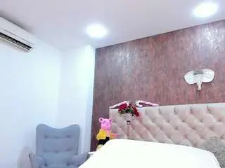 Daimondjohnson  live sex cam