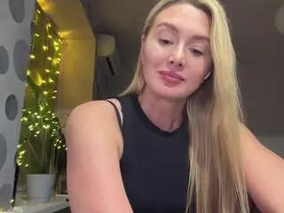 Junomaris  live sex cam