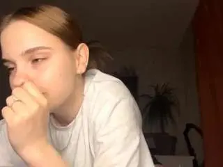 Pansymyott  live sex cam