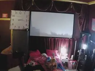 Voyeurcam-baileybase-room  live sex cam
