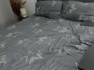 Dyanne18  live sex cam