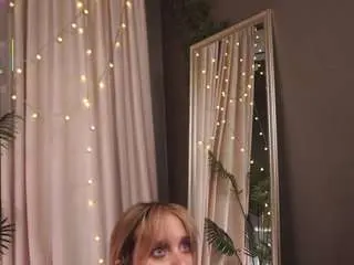 Elarablush  live sex cam