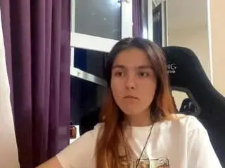 Glaydsdibiasi  live sex cam
