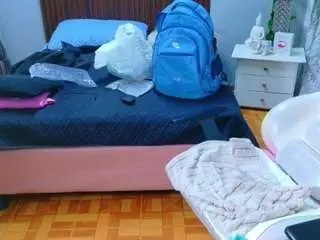 Lili-69  live sex cam