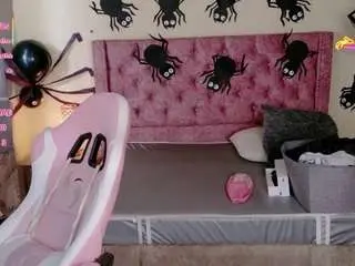 Lili-69  live sex cam