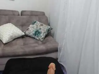 Redveelvet25  live sex cam