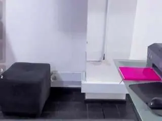Amy-kiitty  live sex cam
