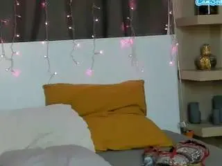 Ininitykitty  live sex cam