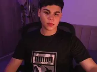 Leah-coopers  live sex cam