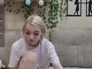 Meganlora9  live sex cam