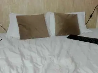 Lily-blues  live sex cam