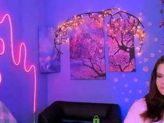 Gwen-jewel  live sex cam