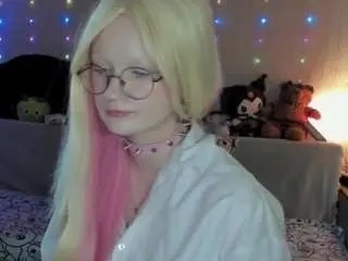 Julietfisher  live sex cam
