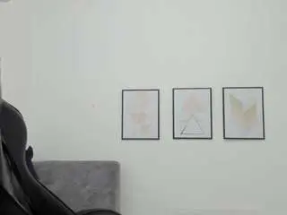 Andrea-curvy1  live sex cam