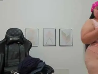 Andrea-curvy1  live sex cam