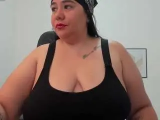 Andrea-curvy1  live sex cam