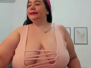 Andrea-curvy1  live sex cam