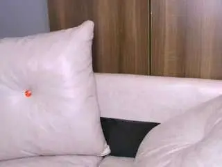 Bustycece  live sex cam