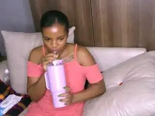 Bustycece  live sex cam