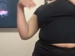 Everyoneluvst  live sex cam