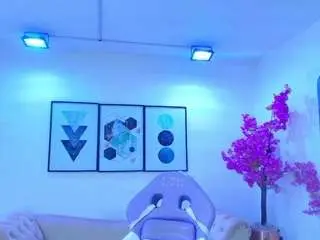 Lilamonroee  live sex cam