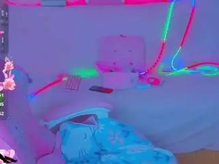 Lolisuccub  live sex cam