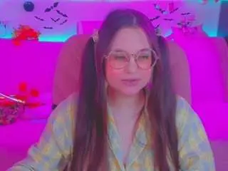 Lolisuccub  live sex cam