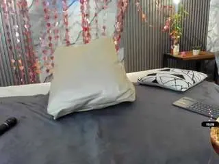 Martina-mayers  live sex cam