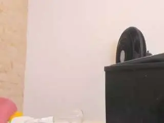 Mia-gadner  live sex cam