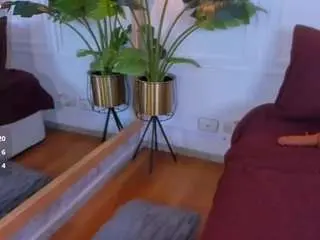 Hannathomson  live sex cam