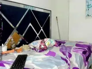 Kiss-ninna  live sex cam