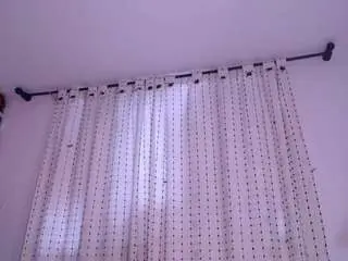 Salomecastro99  live sex cam