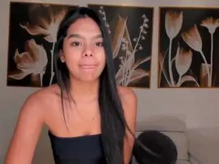 Saphirajames  live sex cam