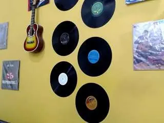 Skinnyverus18  live sex cam