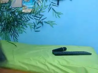Skinnyverus18  live sex cam
