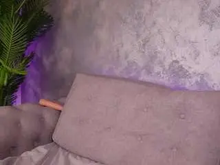 Bambikayy  live sex cam