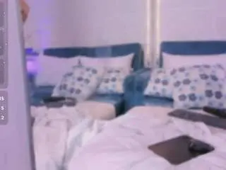 Cristallcollin  live sex cam