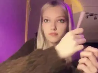 Suzansmrekar  live sex cam