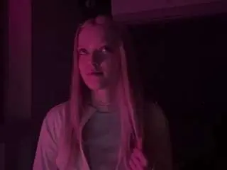 Suzansmrekar  live sex cam