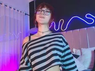 Cute-lily  live sex cam