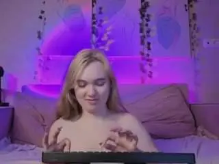 Genne-tierney  live sex cam
