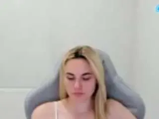 Hazelloveee  live sex cam