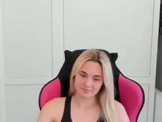 Hazelloveee  live sex cam