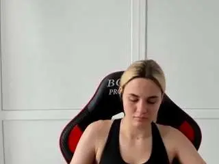 Hazelloveee  live sex cam