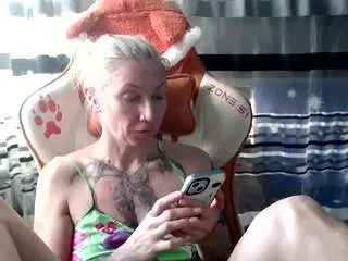 Lollyfox  live sex cam