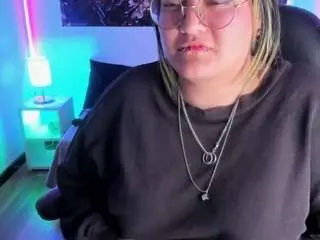 Lucky-leah  live sex cam