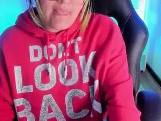 Lucky-leah  live sex cam